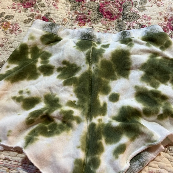 Free people size large, tie-dyed shorts - Picture 2 of 4